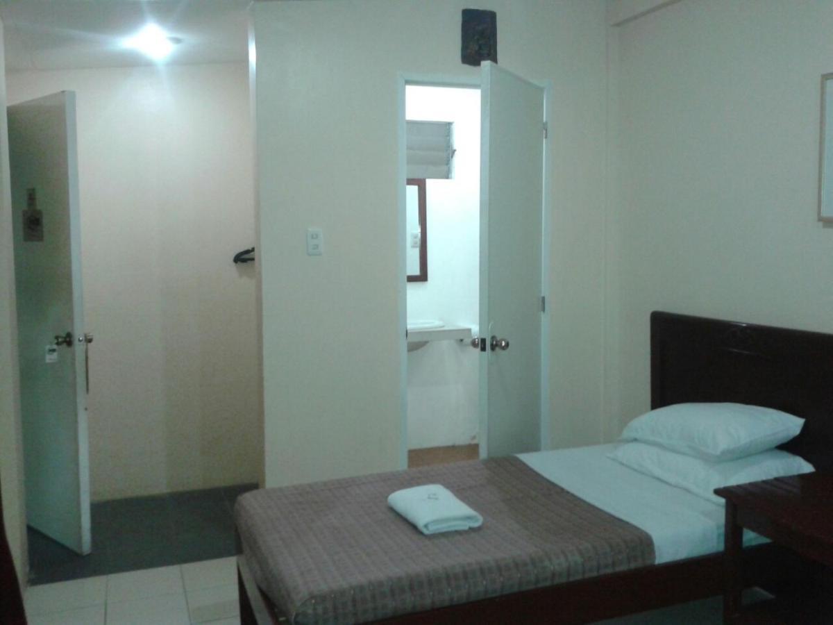 11Th Street Bed And Breakfast Bacolod Exteriér fotografie