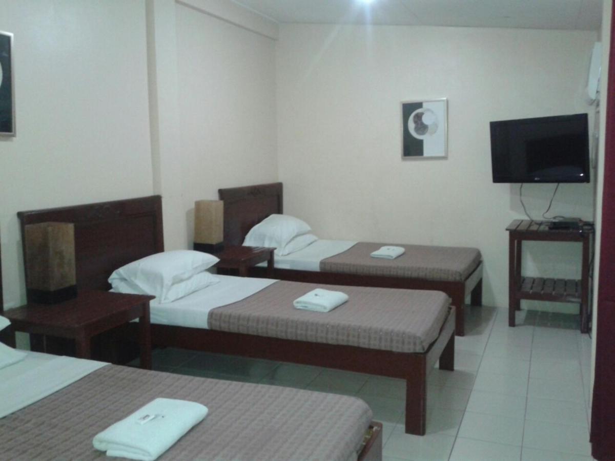 11Th Street Bed And Breakfast Bacolod Pokoj fotografie